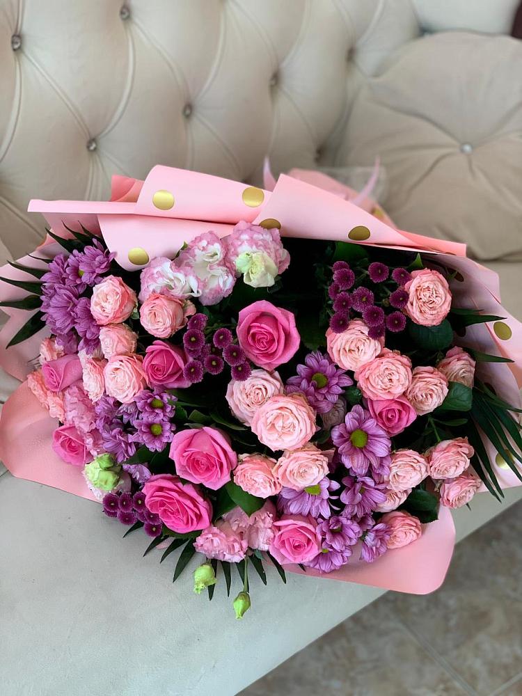 Букет цветов из: Хризантемы, Розы и Лизиантусы в Мамедкалу