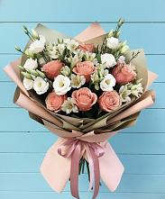 Букет цветов из:  Розы, Альстромерии и Лизиантусы в Мамедкалу