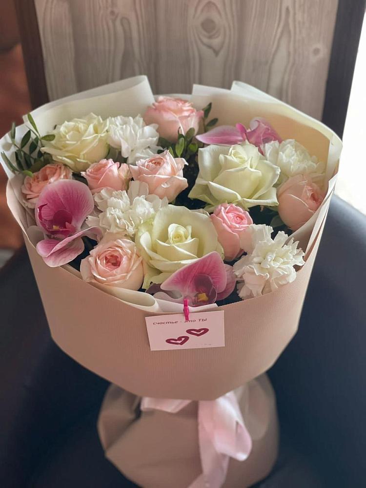 Букет цветов из: Орхидеи, Розы и Гвоздики в Мамедкалу