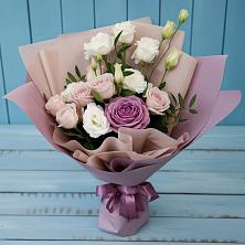 Букет цветов из:  Розы и Лизиантусы в Мамедкалу