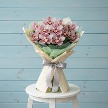 Букет цветов из:  Орхидеи и Розы #REPLACE_PRED# Мамедкалу