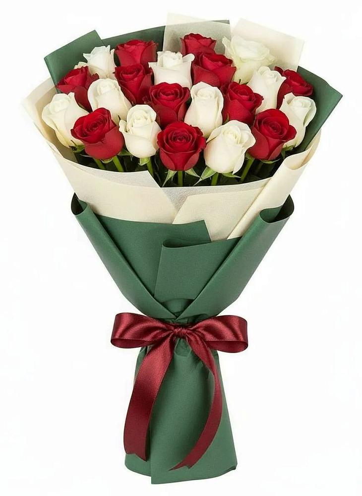 Букет Микс из красных и белых роз в Мамедкалу