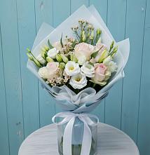 Букет цветов из:  Розы и Лизиантусы в Мамедкалу