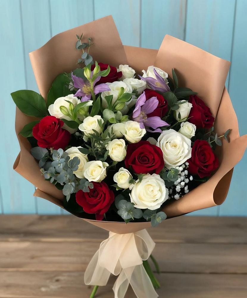Букет цветов из: Розы и Альстромерии в Мамедкалу